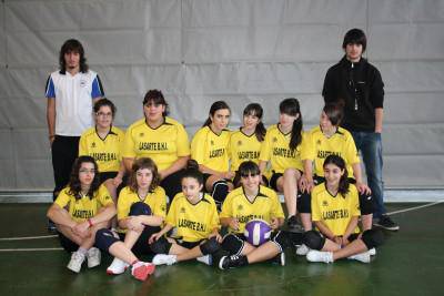 Lasarte BHI boleibol taldea sortu berri da