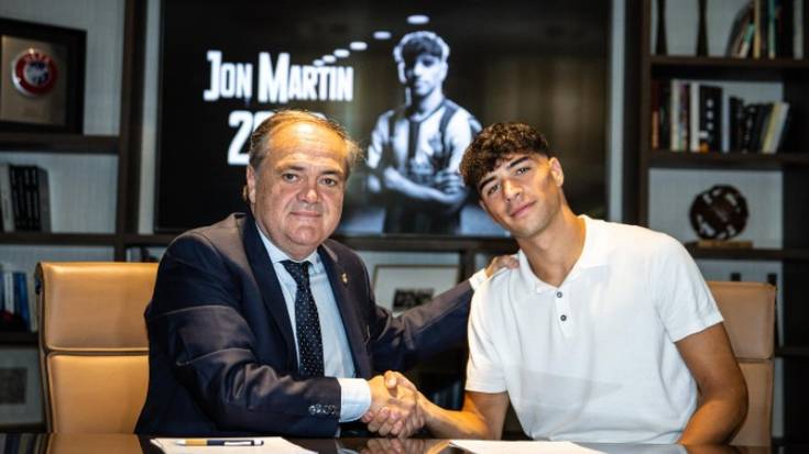 Jon Martin herritarra, 2032ra arte txuri-urdin