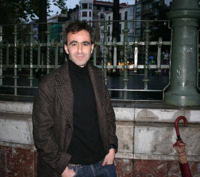 [i]Zinea zenbat eta gehiago ezagutu orduan eta erakargarriagoa zait literatura[/i]
