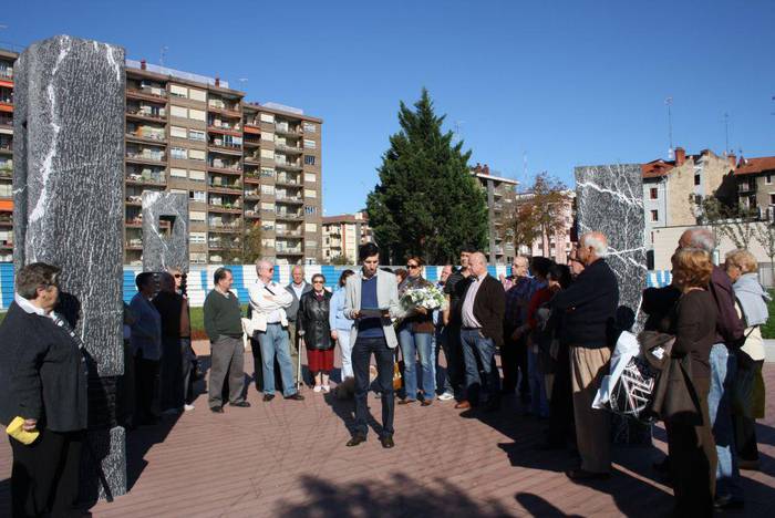 Memoriaren eguna ospatzeko eskaera