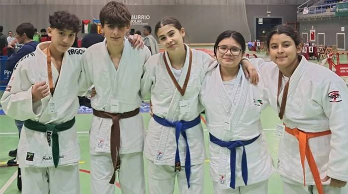 LOKEko judokek lau domina jantzi dituzte Amurrion