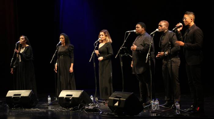 Gospel doinuak ekarriko ditu herrira gaur Sand&The Soulshine Voices taldeak