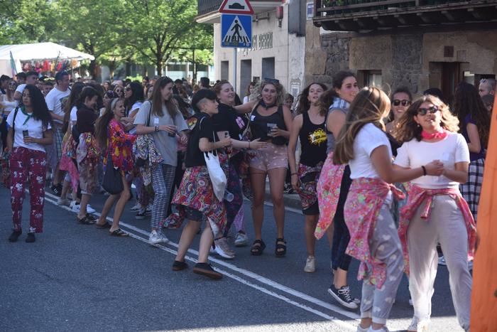 Sorgin Jaiak: kuadrillen jaitsiera Elektropottotterekin batera