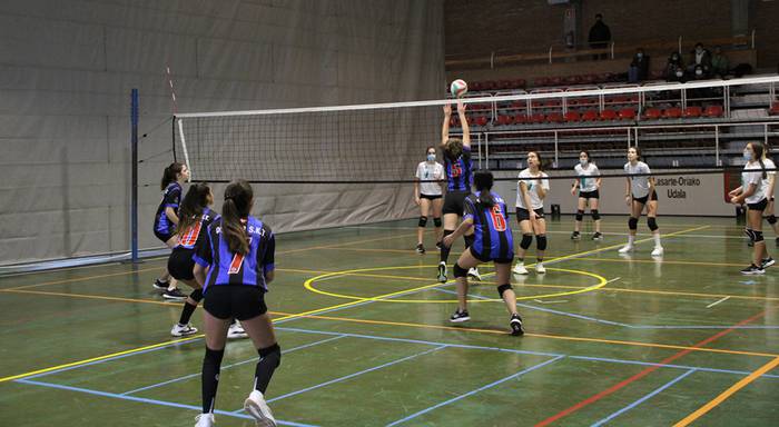 Kadete taldeak borrokatutako garaipena lortu zuen