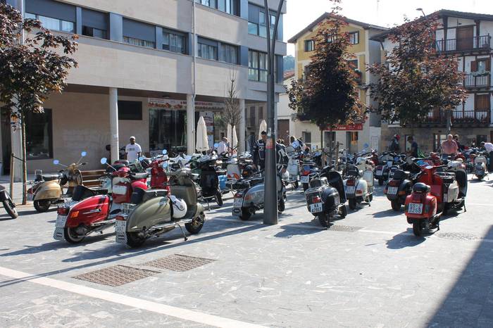 Vespa eta Lambretta erakustaldia, asteburuan