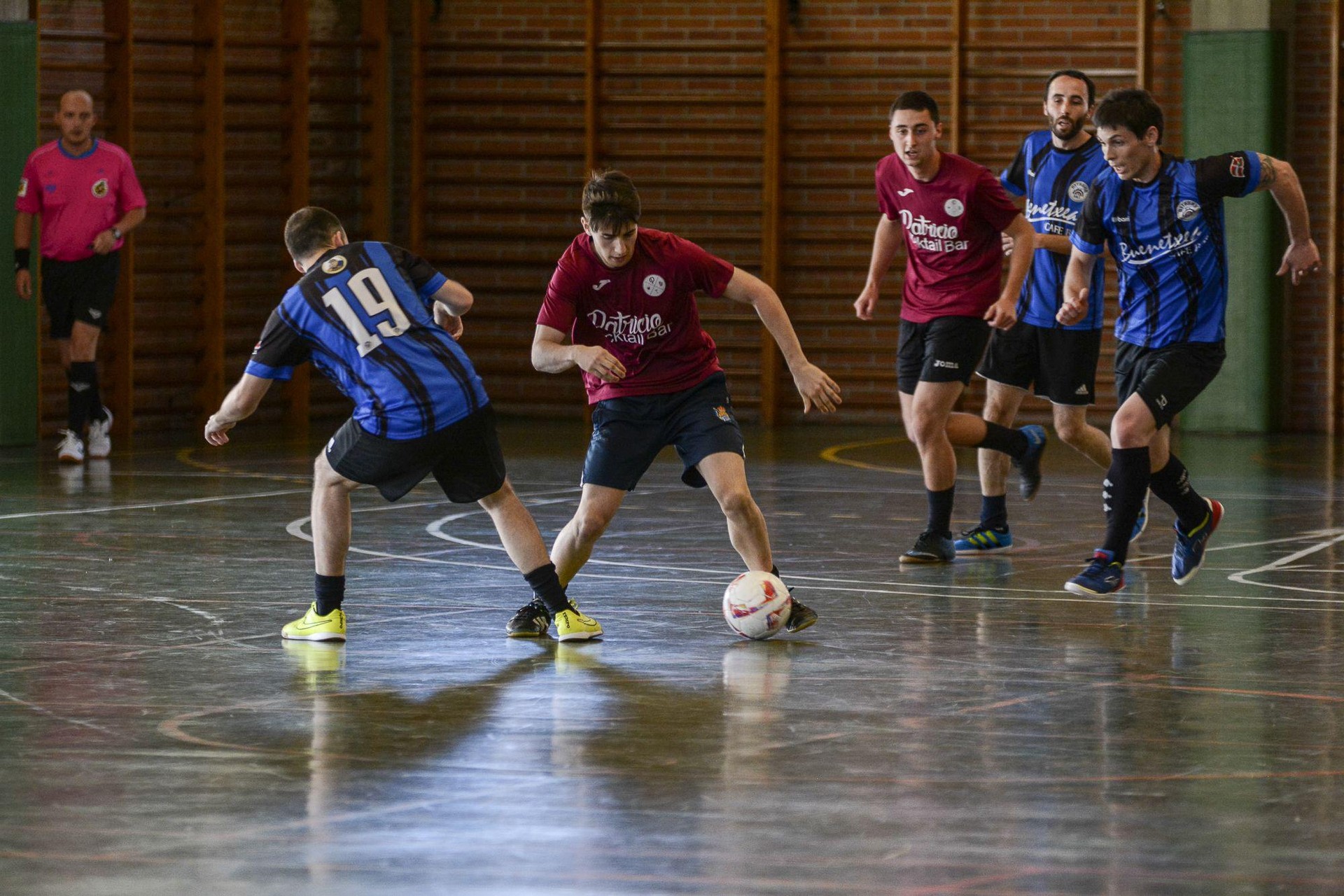 Ireki dute herriko areto-futbol txapelketan izena emateko epea