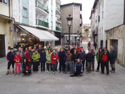 Herriko mugetatik bira interesgarria
