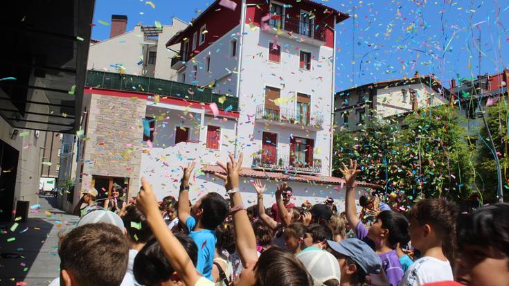 Festa herrikoiak antolatu eta gozatu dituzte Ttakuneko udako txokoetako gazteek