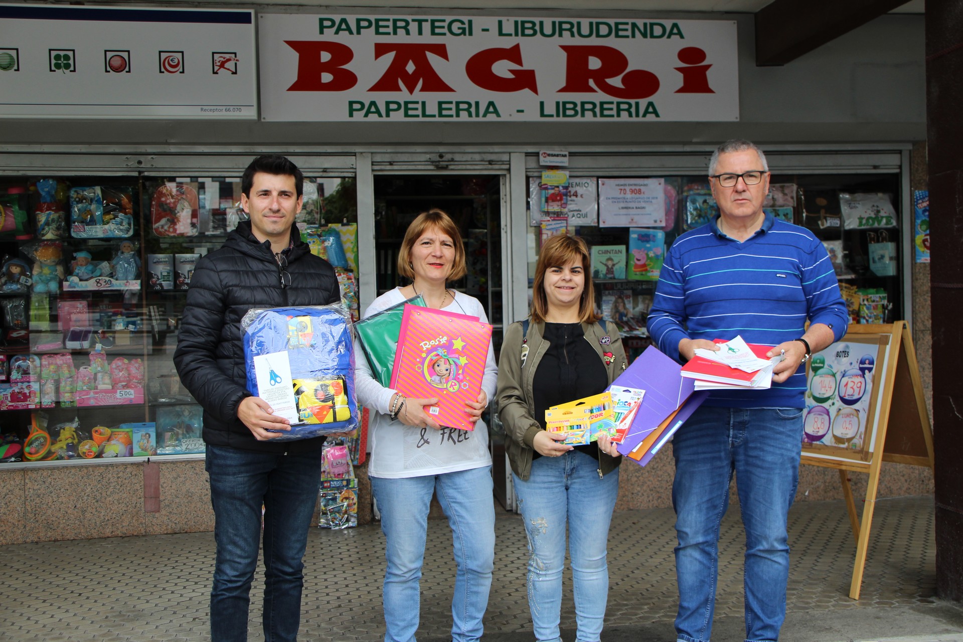 Batxilergo eta Lanbide Heziketako eskola materiala ere diruz lagunduko du udalak