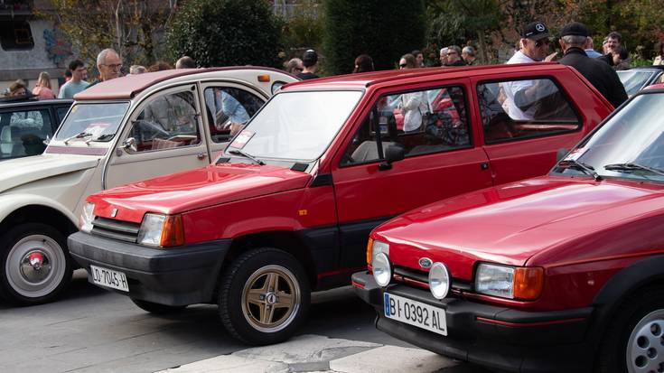 Ford etxeko autoen burrunbak hartuko du gaur herria
