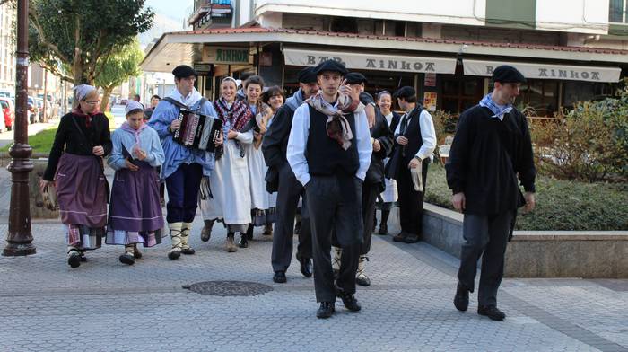 Kantari ibiliko dira Eguberrietan