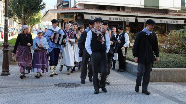 Kantari ibiliko dira Eguberrietan