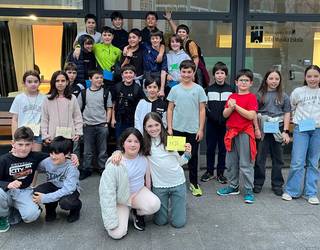 Earra! eskolako ikasle gazteenek lan ederra egin dute Gelatik Plazara ekimenean