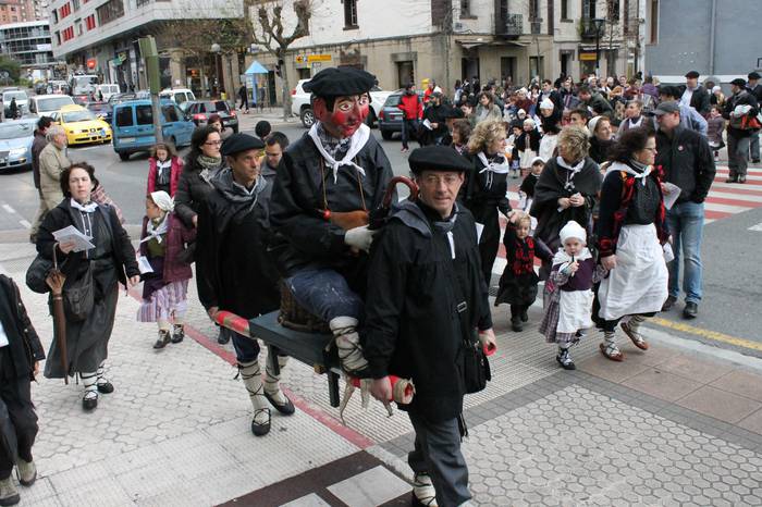 Horra, horra gure Olentzero...