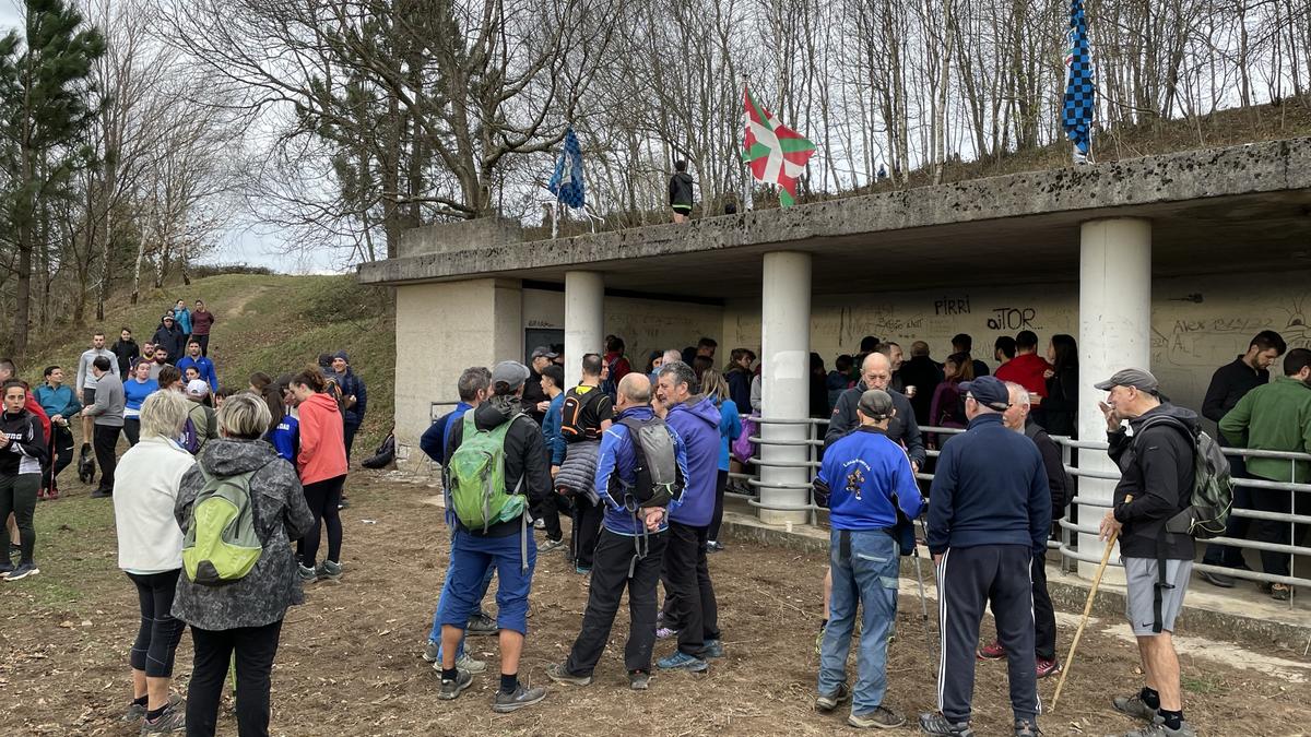 Urteko azken goizari agur, Buruntza menditik