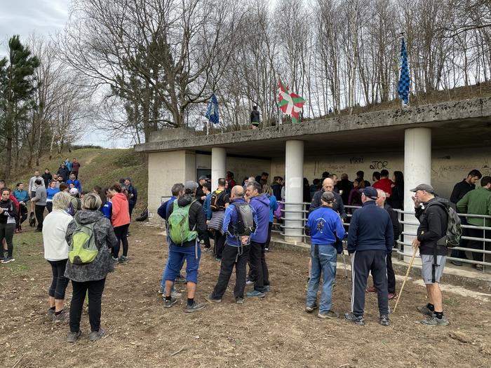 Urteko azken goizari agur, Buruntza menditik
