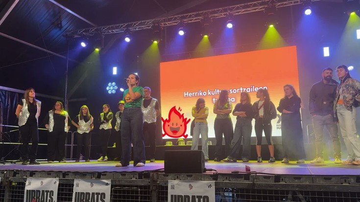 Kulturgintzaren bueltako bertso ederra bota du Lierni Rekondok