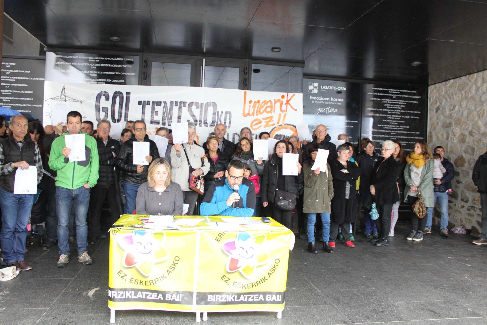 250 sindadura goi tentsioko linearen aurka
