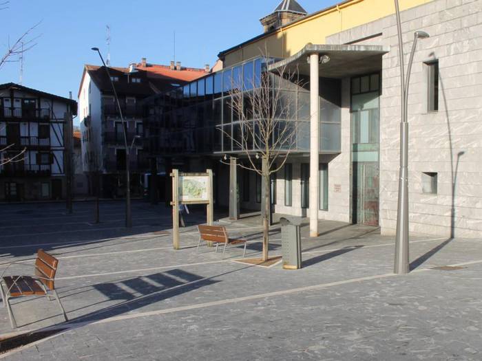 Plazei izena jartzeko kontsulta