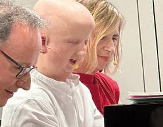 Artearen bidez elkar topatu izanaren zoriona ospatuko dute hiru piano jotzailek