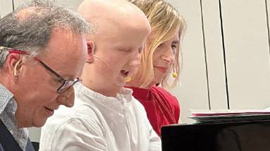 Artearen bidez elkar topatu izanaren zoriona ospatuko dute hiru piano jotzailek