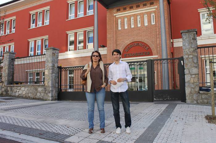 PSE-EE: “Ez da murrizketarik egingo Atsobakarreko zaharren egoitzan”