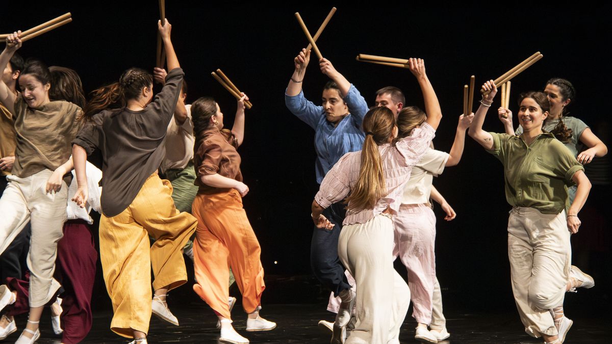 Gorputzarekin idatzi dute hitzik gabeko hizkuntza