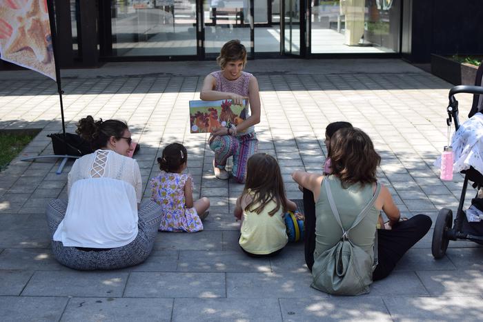 Auzoz auzoko tailerrak - Ipuin kontaketa