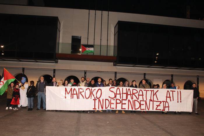 Saharar errepublikari elkartasuna adierazi diote Udal taldeek