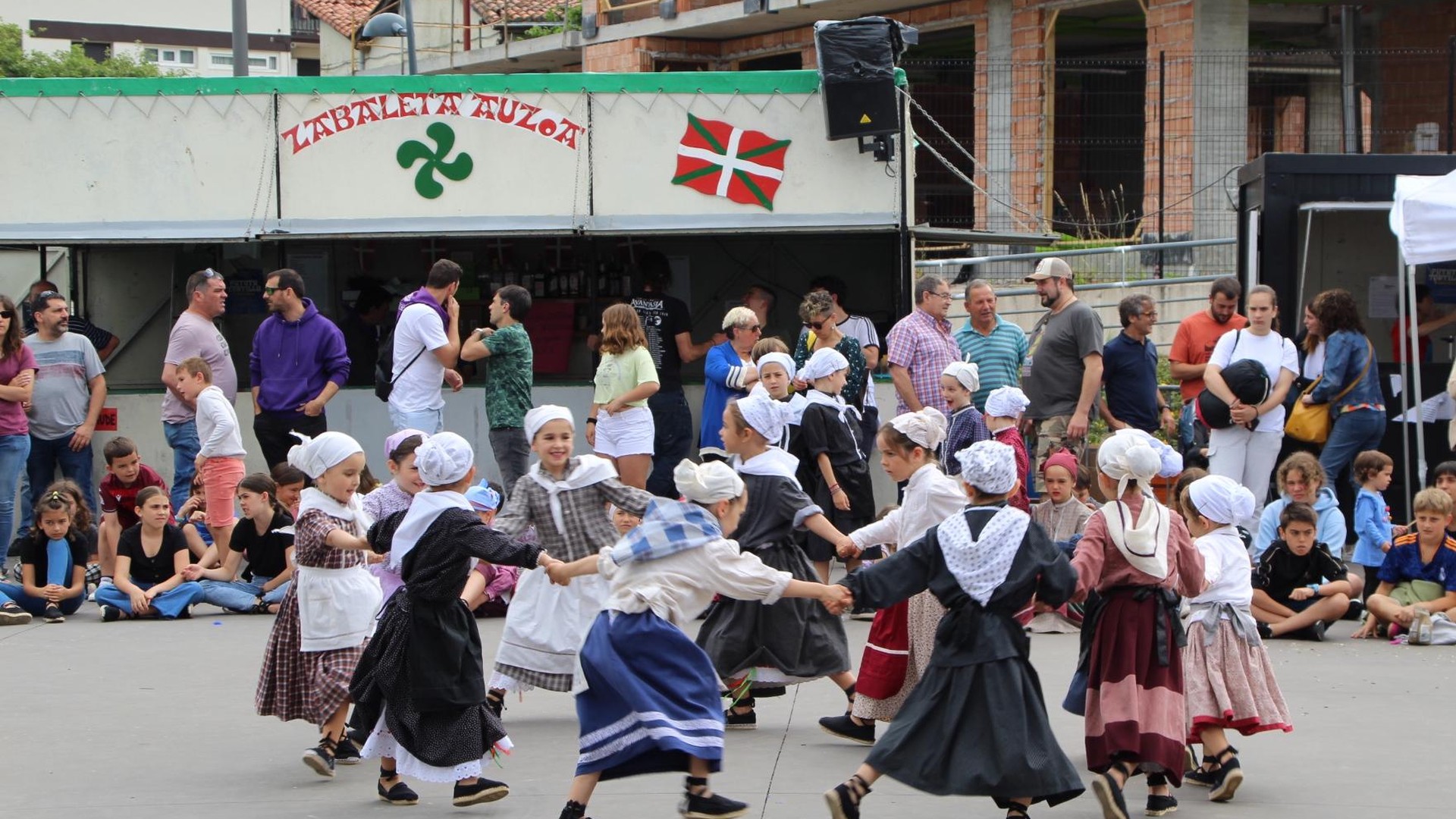 Igande osora luzatu da jaien sorginkeria
