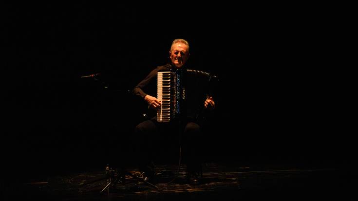 Mende erdiko ibilbide musikala errepasatu zuen Jokin Goenaga Minerrek