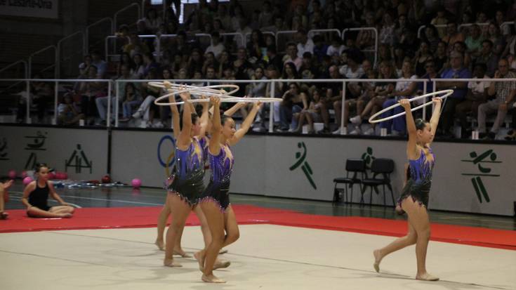 Emanaldia egin dute LOKEko gimnastek