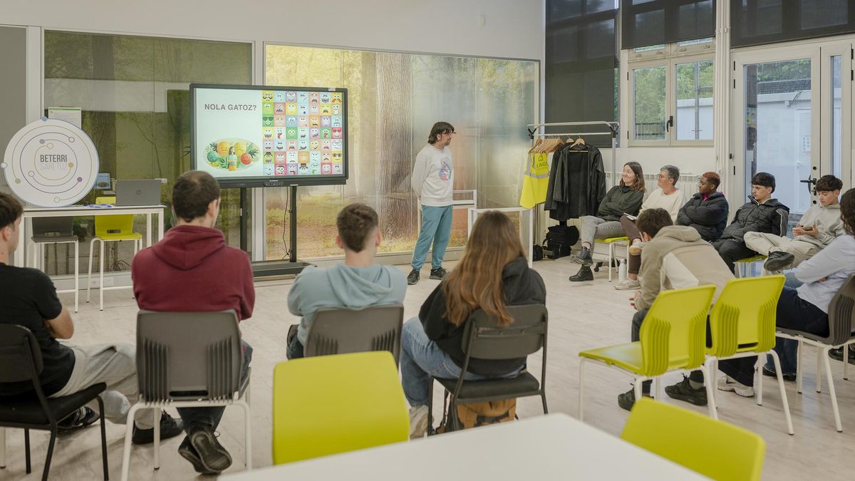 Gipuzkoako Eraikuntzako Lanbide Heziketa Eskolako ikasleek Beterri Saretuz gertutik ezagutu dute