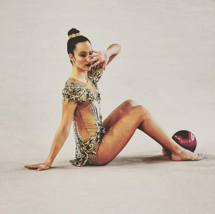 LOKEko gimnastak lehen postuetan sailkatu dira denboraldiko lehen hitzorduan