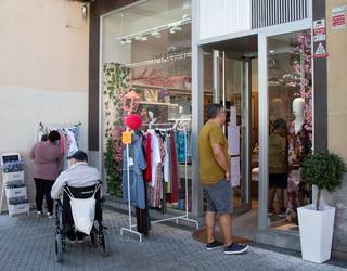 Merkatarien eskaintza bereziak aprobetxatu dituzte herritarrek