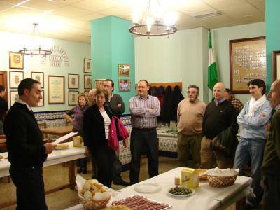 Ohorezko ardoarekin amaitu ziren Andaluzia eguneko ospakizunak