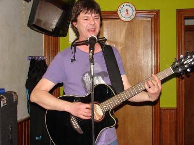 Borjaren Blues doinuak Sustrain ostiral iluntzean