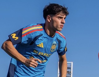 Jon Martin herritarra, 21 urtez azpikoarekin lehian