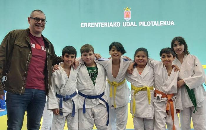 LOKEko judoka gaztetxoak ederki lehiatu dira Gipuzkoako txapelketako lehen fasean