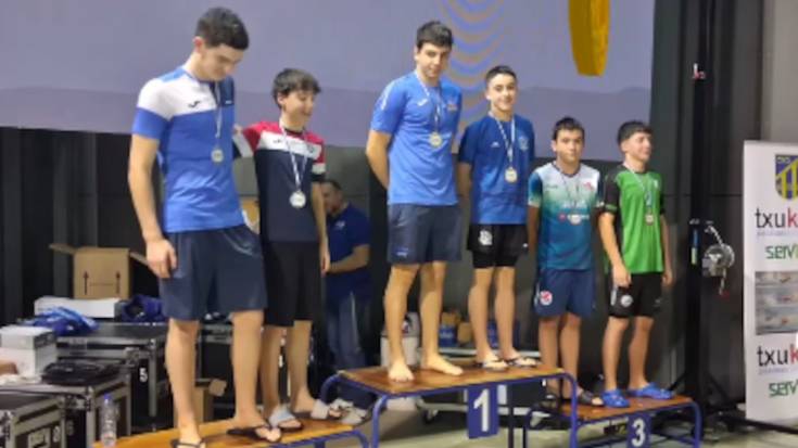 Herriko igerilariak ederki jardun dira Gipuzkoako txapelketan