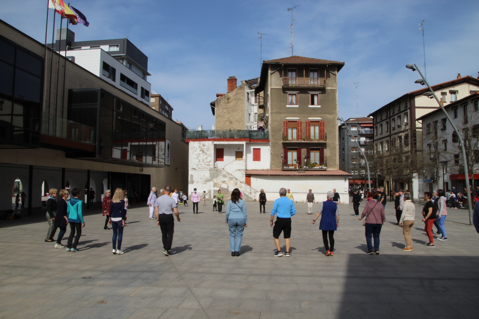 Urteko lehen Plaza Dantza saioa egingo dute igandean