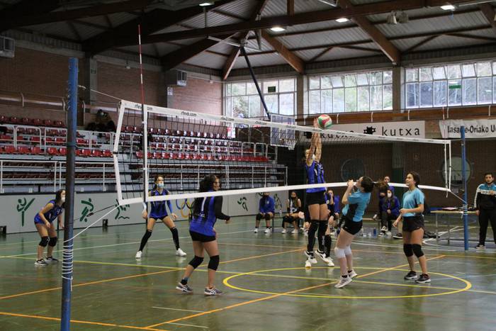 Ostadarren jubenilak lehen garaipena lortu du Gipuzkoako Txapelketan