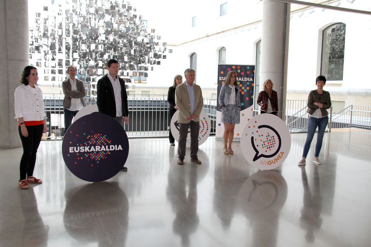 Ariguneak, entitate eta enpresetan euskaraz eroso aritzeko