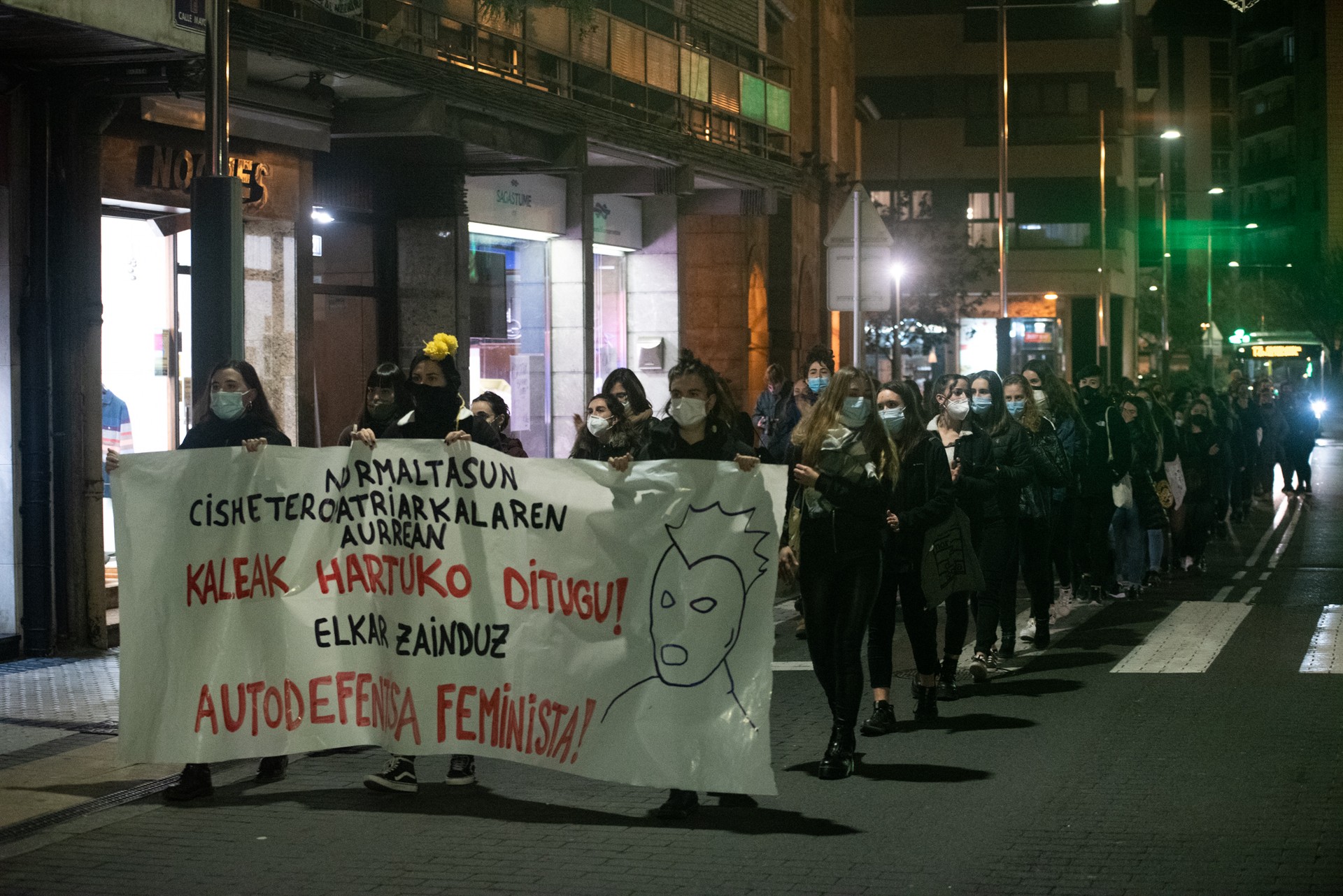 Manifestaziora deitu du aSUnak talde feministak, gaur 19:00etan Okendo plazan