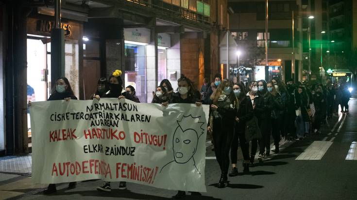 Manifestaziora deitu du aSUnak talde feministak, gaur 19:00etan Okendo plazan