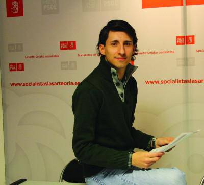 2012ko aurrekontuak kanpoko enpresa batek egitearen aurka herriko PSE-EE