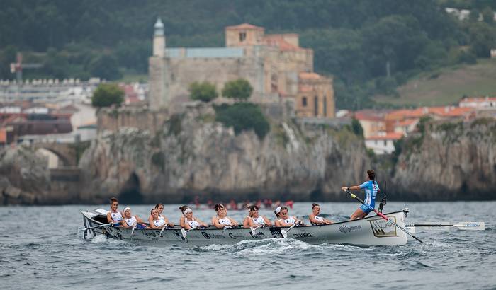 Donostia Arraun Lagunak-ek, bandera bat gehiago, lidertza eta zigorra