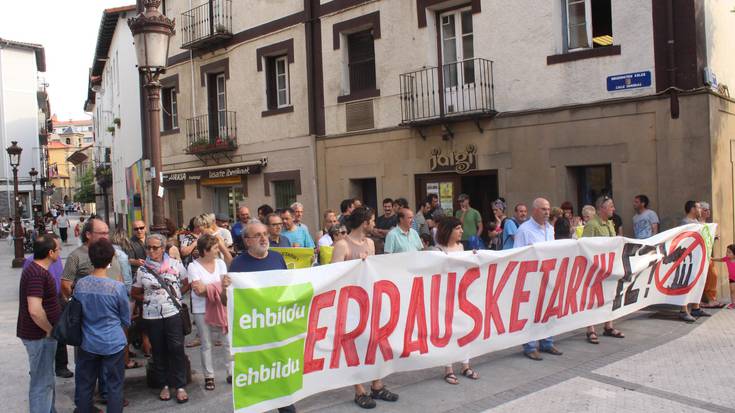 Errausketari ezetz esateko protesta ekitaldia, biharko egunaren aurrekari