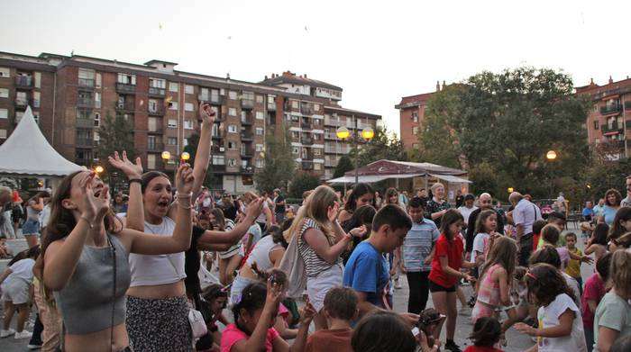 Sasoetako Jaiak: buruhandiak