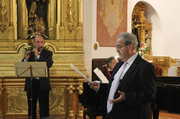 Musikarekin eta poesiarekin gozatuz